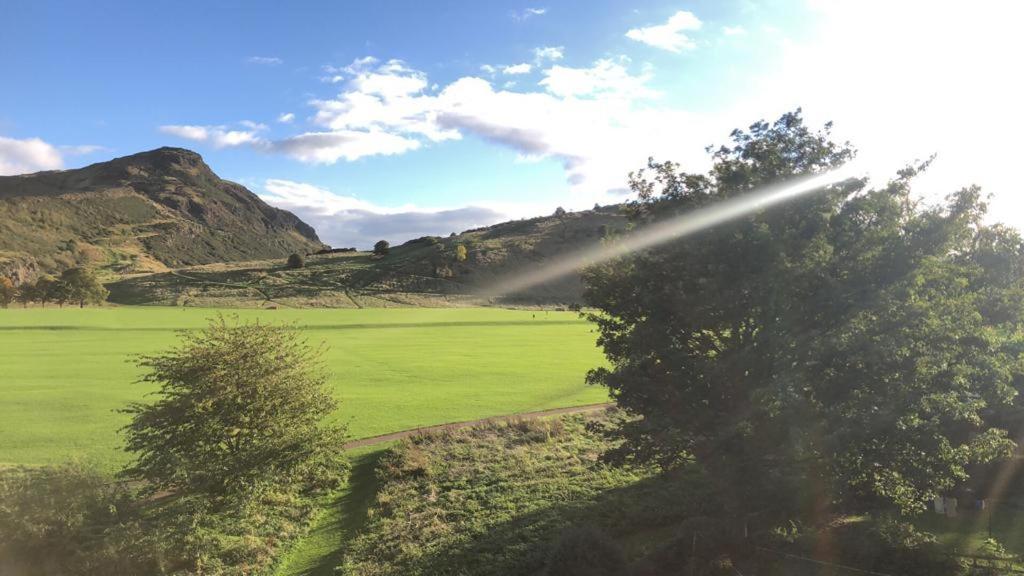 Arthur'S Seat View Эдинбург Экстерьер фото